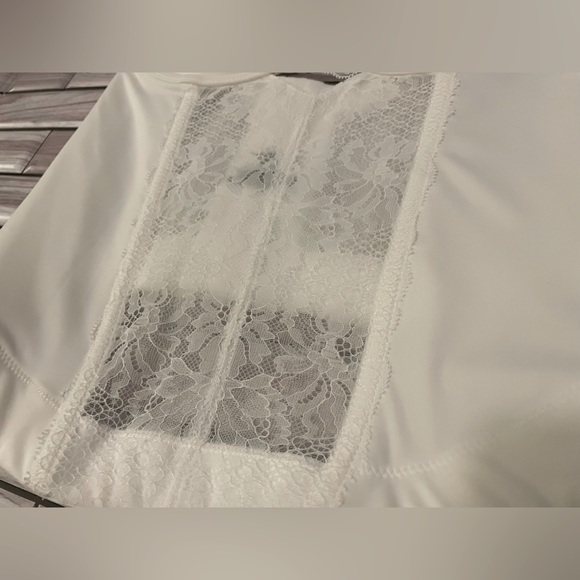 Modern Movement Bustier-Lace Detailing- 34B - Picture 4 of 10